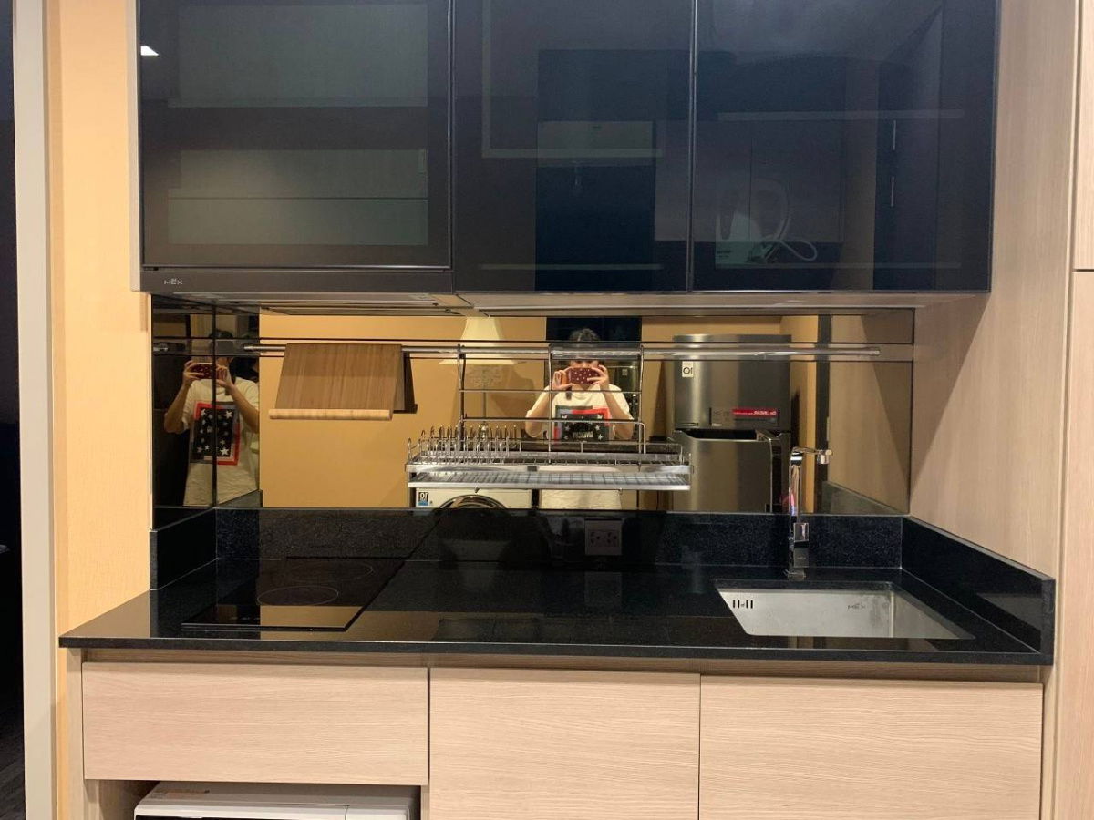 รูป ห้องใหญ่ ราคาเบาๆ !!! The Line Asoke เฟอร์ครบ เครื่องใช้ไฟฟ้าครบ พร้อมเข้าอยู่ได้ทันที - รูปที่ 7/9