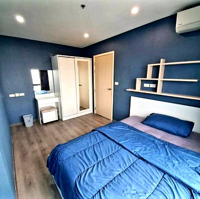 Condos for rent : Room for rent Rich Park @ Triple Station