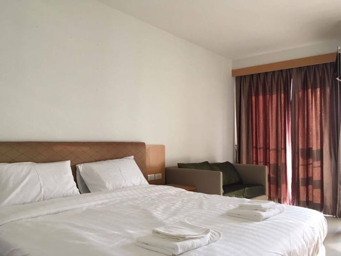 ต้องการขายคอนโด พร้อมสัญญาเช่า  ไอ-เฮาส์ พระราม 9-เอกมัย   จตุรทิศ  บางกะปิ ห้วยขวาง ห้องสตูดิโอ พร้อมอยู่ ราคาถูก