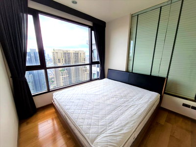 Condos for rent : For rent Fuse Sathorn-Taksin [BTS Wong Wian Yai] Ready to move in [Line: @lifeland]
