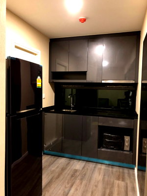 Condos for rent : Condo room for rent Notting Hill Chatuchak interchange@ 200M to BTS Saphankwai/Mo Chit  and 150M to MRT Kamphaeng Phet/Chatuchak Park 22,000 2room