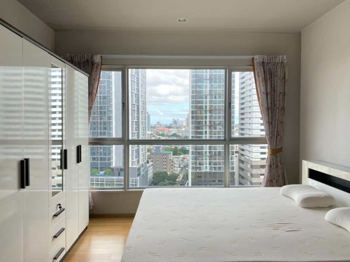 รูป P-106154 🔥 ขายคอนโดติด BTS! Hive Sathorn (49 ตร.ม.) ชั้น 16 วิวเมืองสวย ห้องใหญ่ พร้อมเครื่องซักผ้า : BTS กรุงธนบุรี Line: @easythaihome 085-592-2897 - รูปที่ 6/14