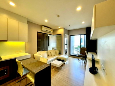 คอนโดให้เช่า : ให้เช่า Urbano Absolute Sathon-Taksin ห้องสวย 38ตรม. เฟอร์ครบพร้อมอยู่ ใกล้ BTS กรุงธนบุรี,Iconsiam  Line ID: @ppagent