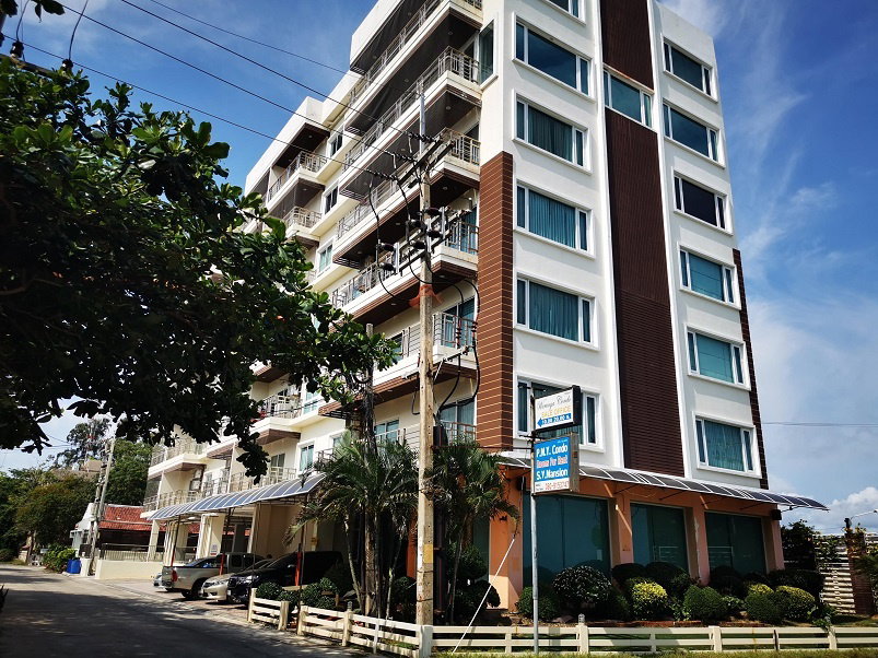 รูป ขายวรัญญา เอ็กซํเซ็คคิวทิฟ คอนโดมิเนียม ตกแต่งพร้อม 1 ห้องนอน 1 ห้องน้ำ เห็นทะเลริมหาดแสงจันทร์ . - รูปที่ 1/7