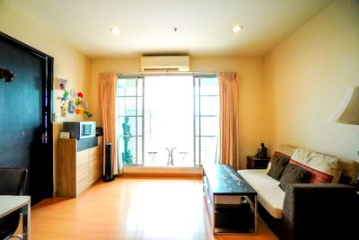 Condos for sale : Condo for sale, Baan Klang Krung, Siam-Pathumwan, size 55 sqm., 1 large bedroom, near Ratchathewi Intersection next to BTS only 200 m.