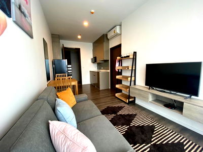 คอนโดให้เช่า : ให้เช่าคอนโด  Whizdom Essence Sukhumvit วิสซ์ดอม เอสเซ้นส์ สุขุมวิท ห้องสวย เฟอร์ครบพร้อมอยู่ Line ID: @ppagent