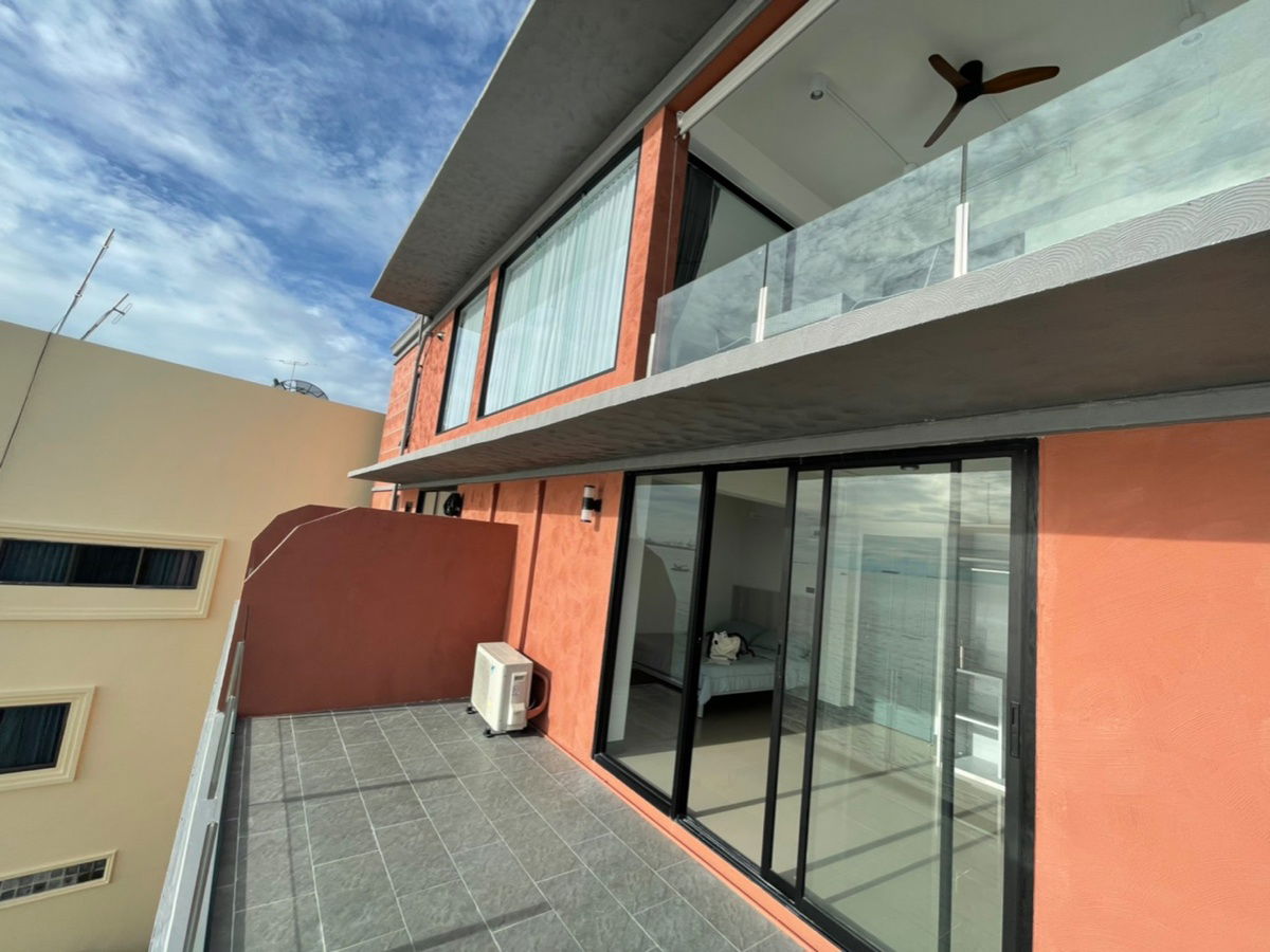 picture CASA 9 Banglamung - New Beachfront Apartment. Only 10 mins to Pattaya. - 14/15