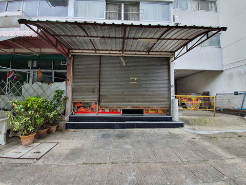Room for Rent Popular Condo P1
