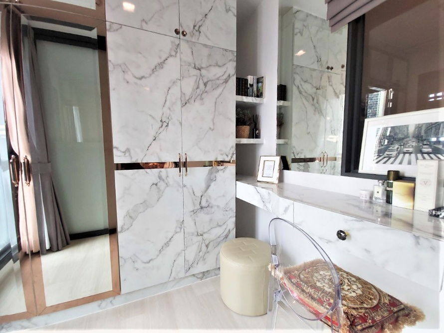 รูป ⚡⚡RENT "Life One Wireless" 1 Bed + Urgent Best Deal!! ห้องวิวสวย เลขห้องมงคล 1/195 เฟอร์สวย เครื่องใช้ไฟฟ้าครบ เช็คให้ครบจบที่ห้องนี้ ! - รูปที่ 8/20
