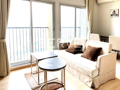 Condos for rent : Combine 2 Beds Good Location & Good View in Ratchada Area Next to MRT Thailand Cultural Centre 80 m. at Noble Revolve Ratchada 2 / Condo For Rent 