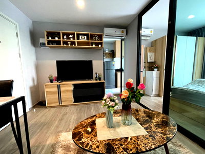 Condos for rent : For Rent Condo Reach Phaholyothin 52 Widen room 5th Floor Bldg. A City View