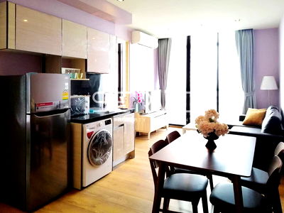 คอนโดให้เช่า : 2 นอน 2 น้ำ บนทำเลดี ๆ สะดวกสบายมีรถรับส่งถึง BTS พร้อมพงษ์ และใกล้ห้างหรู ที่คอนโด Park 24 or Park Origin Phrom Phong / ให้เช่าคอนโด