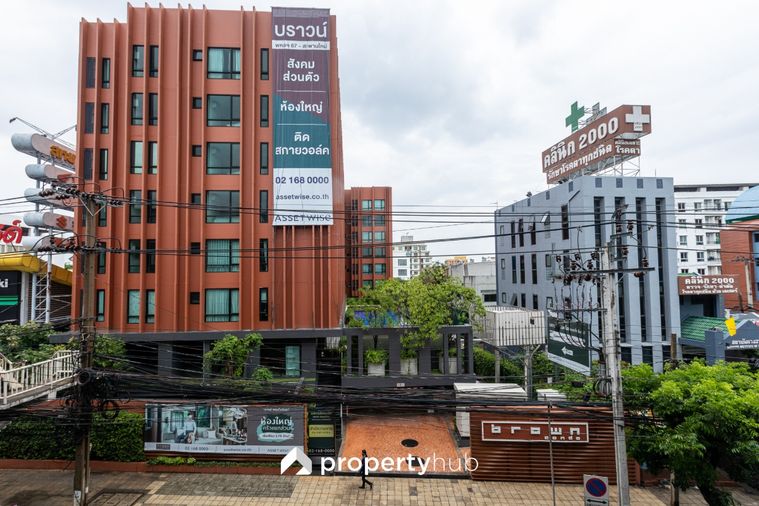 Brown Condo Phahol - Saphanmai