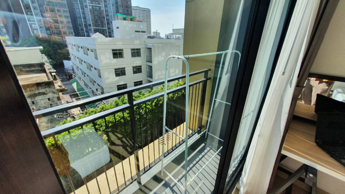 รูป สถานะตามภาพปกครับ*มีห้องว่างนะครับผม  **ให้เช่า ธนา แอสโทเรีย ระเบียงกว้าง แสงดี ชั้น 6  **รวมส่วนกลาง **อยู่ได้ 2 คน หารคนละไม่ถึง 5000 SN089.4* - รูปที่ 19/48