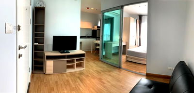 Condos for rent : For Rent Aspire Rama 4 Condominium 1 Bedroom 1 Bathroom Size 28 sq.m. Fully well furnished with electronic appliances