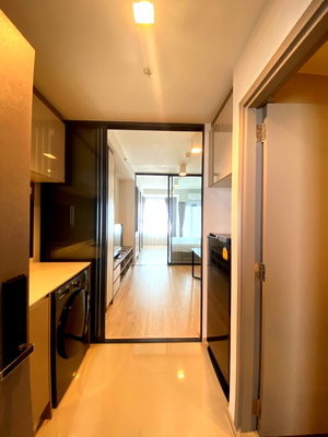 คอนโดให้เช่า : ให้เช่าด่วน! IDEO Sathorn - Wongwian Yai 1Bed ชั้น17 เพียง 17,000 บาทเท่านั้น เครื่องใช้ไฟฟ้าครบ Line: joe1e7