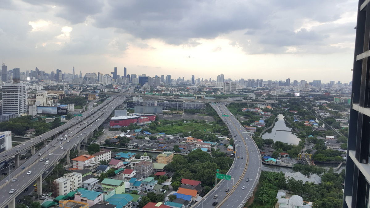 รูป For Rent The Base Ramkhamhaeng Condo Studio room 31st. Floor 0869888099 Line ID: dhiradhn - รูปที่ 21/43