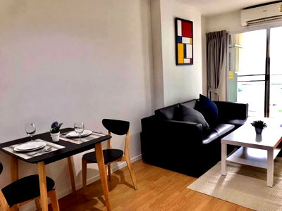 Condos for rent : LUMPINI PLACE SRINAKARIN  HUAMAK STATION CONDO FOR RENT 11000 BAHT PER MONTH