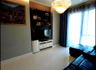 Condos for rent : for rent The Bloom Sukhumvit . 3bed 89sq.m. Available 1Mar25 Line id: @pfagent