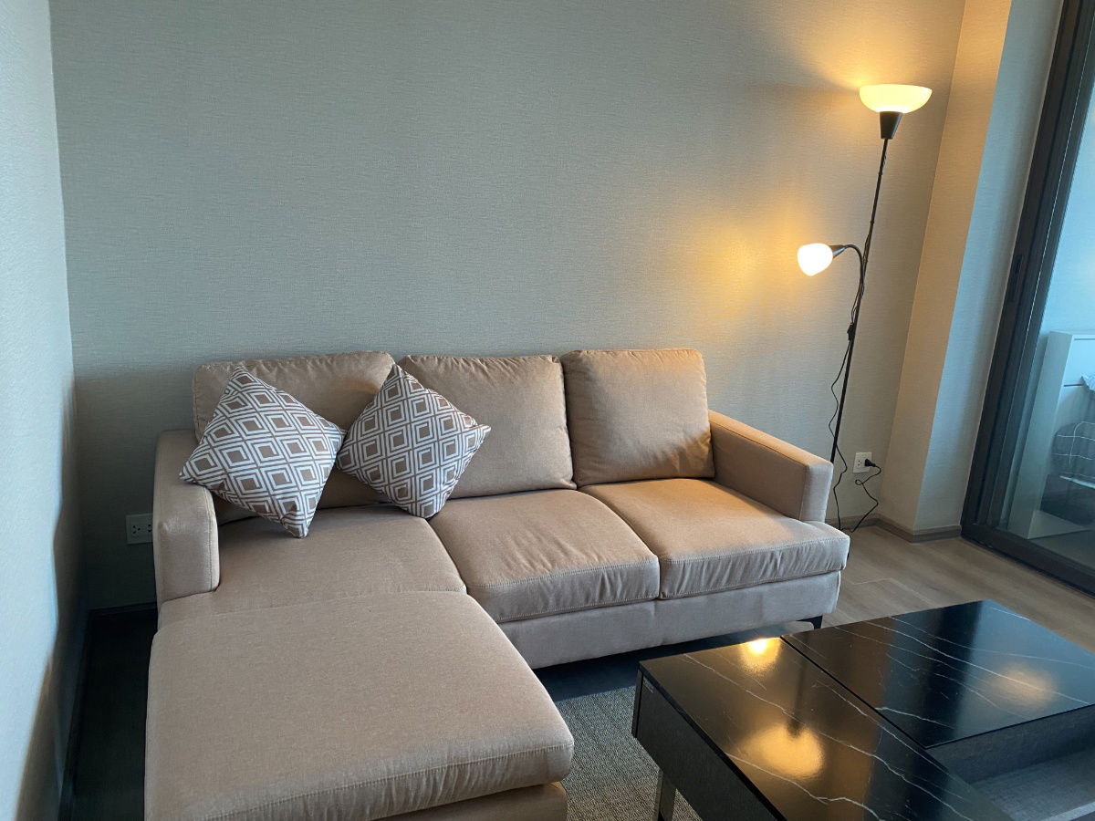 รูป ห้องใหม่!!! ให้เช่า The Politan Aqua (เดอะ โพลิแทน อควา) โซนหน้าแม่น้ำ 30 ตรม ชั้น 43 เฟอร์ครบใหม่แกะกล่องทุกชิ้น พร้อมเข้าอยู่ค่ะ - รูปที่ 2/17