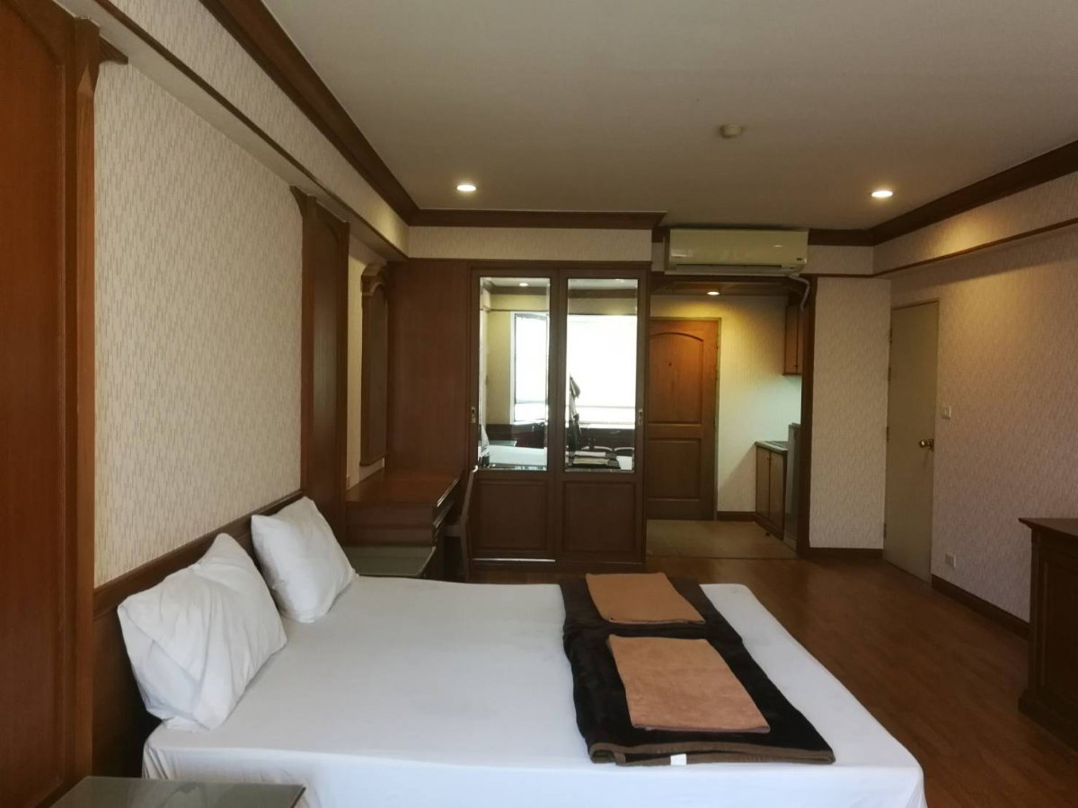 picture Juldis River Mansion Samsen Soi 3 - 1/8