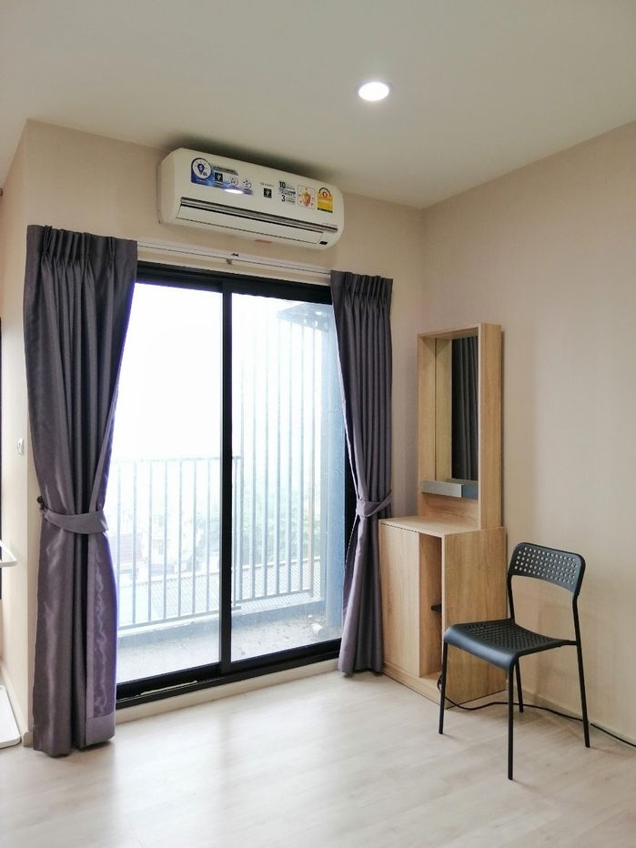 picture sss295 Sell Plum Condo Central Station Phase 1  - 12/14