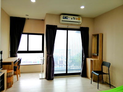 Condos for sale : sss295 Sell Plum Condo Central Station Phase 1 
