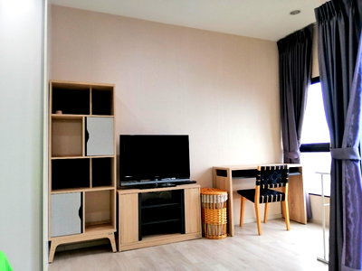 Condos for sale : sss295 Sell Plum Condo Central Station Phase 1 