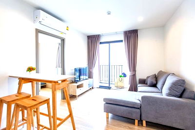 ขายคอนโด : เดอะเบส การ์เด้น-พระรามเก้า 32ตรม. ชั้น20 กั้นนอน 3.39ล้าน 092-597-4998