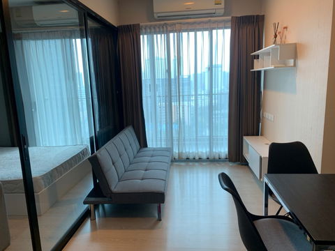 For rent Condolette Midst Rama 9