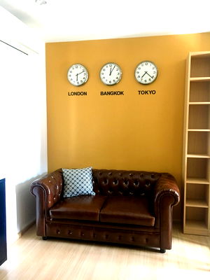 ขายคอนโด : เดอะเบส พระรามเก้า 31ตรม. ชั้น19 กั้นนอน  2.2ล้าน  092-597-4998