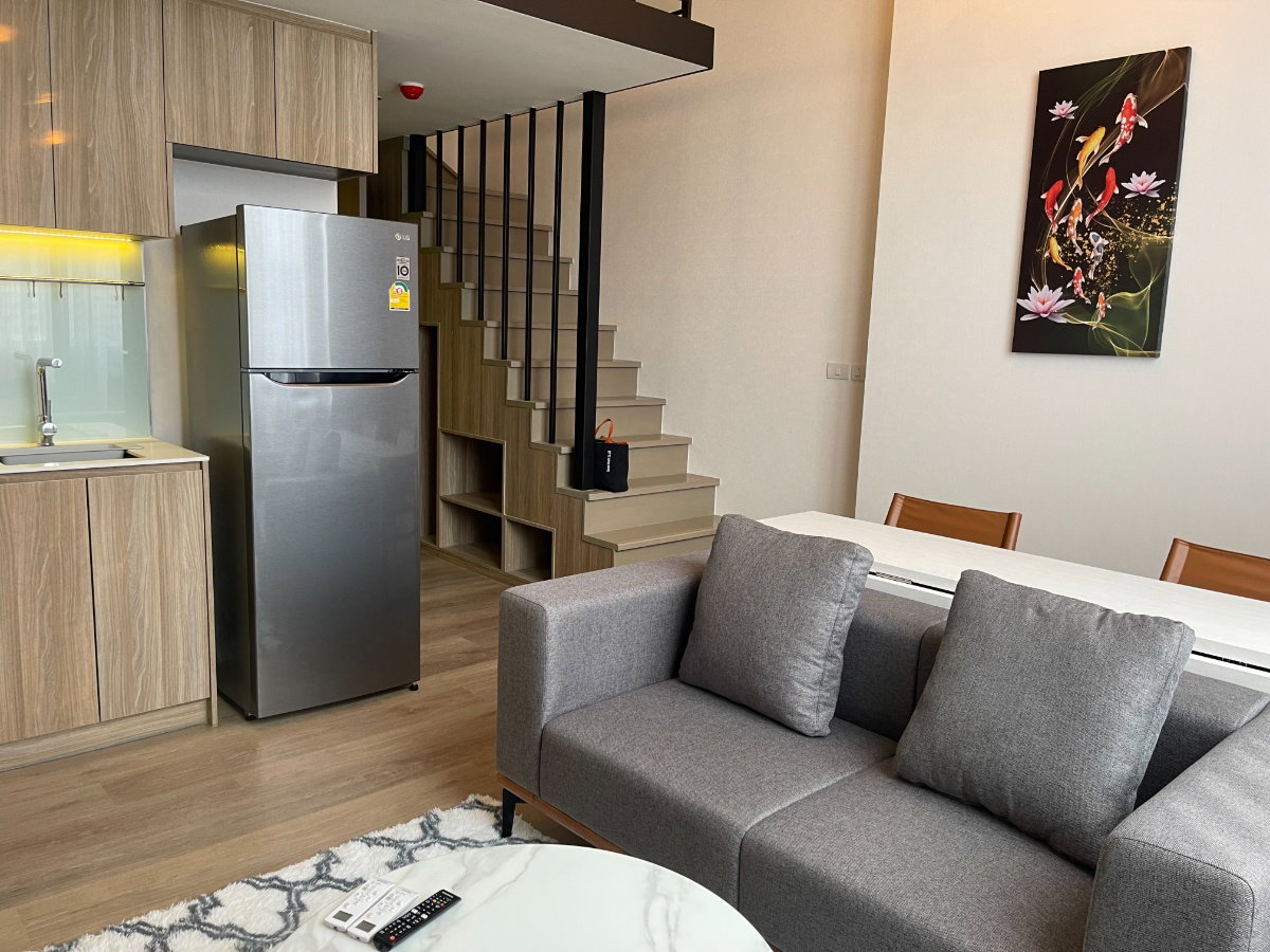 รูป 🟢R2504 ให้เช่าคอนโด Siamese (Ramada) Residence Sukhumvit 87 Duplex 2 ชั้น เพดานสูง 4.5 เมตร ติดถนนสุขุมวิท 🔥มีเครื่องซักผ้า🔥 - รูปที่ 9/14