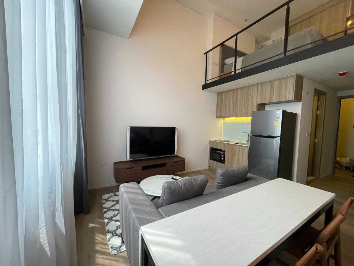รูป 🟢R2504 ให้เช่าคอนโด Siamese (Ramada) Residence Sukhumvit 87 Duplex 2 ชั้น เพดานสูง 4.5 เมตร ติดถนนสุขุมวิท 🔥มีเครื่องซักผ้า🔥 - รูปที่ 4/14