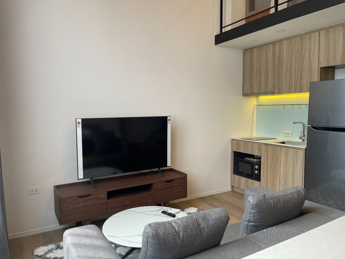 รูป 🟢R2504 ให้เช่าคอนโด Siamese (Ramada) Residence Sukhumvit 87 Duplex 2 ชั้น เพดานสูง 4.5 เมตร ติดถนนสุขุมวิท 🔥มีเครื่องซักผ้า🔥 - รูปที่ 5/14