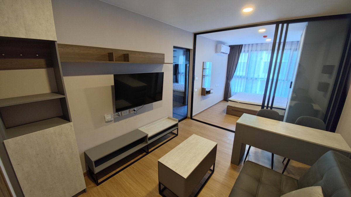 รูป ปล่อยเช่าด่วน The cube loft Srinakarin ชั้น6 วิวสระว่ายน้ำ เฟอร์ฯครบ พร้อมอยู่ 🌟ราคาเช่า9,500บ/เดือน🌟 ห้องใหญ่ วิวสวย📌 - รูปที่ 4/16