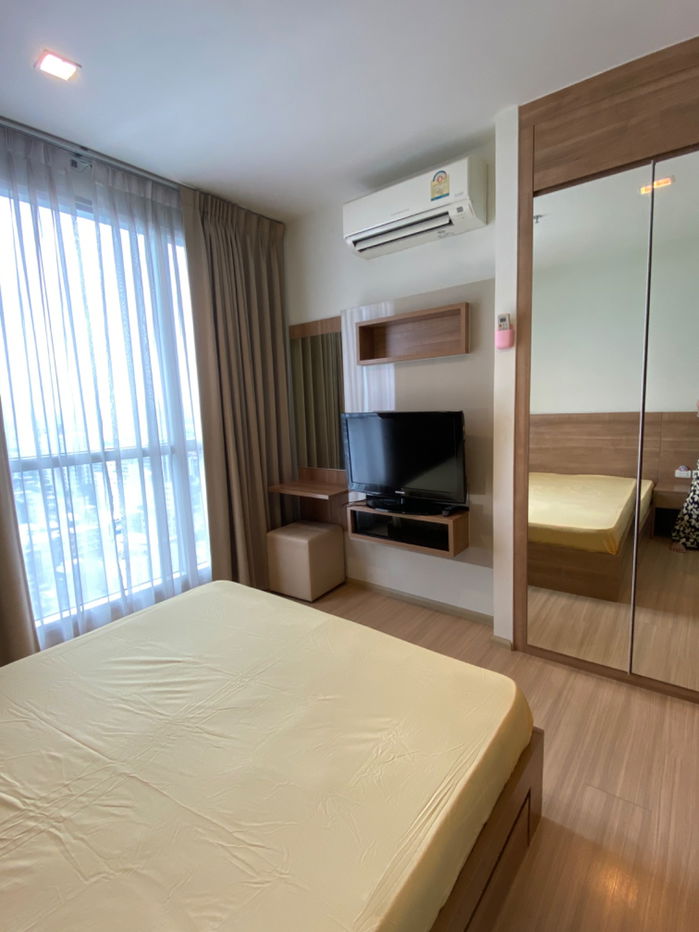 picture Rhythm Ratchada-huaikhwang condo for rent - 1/13