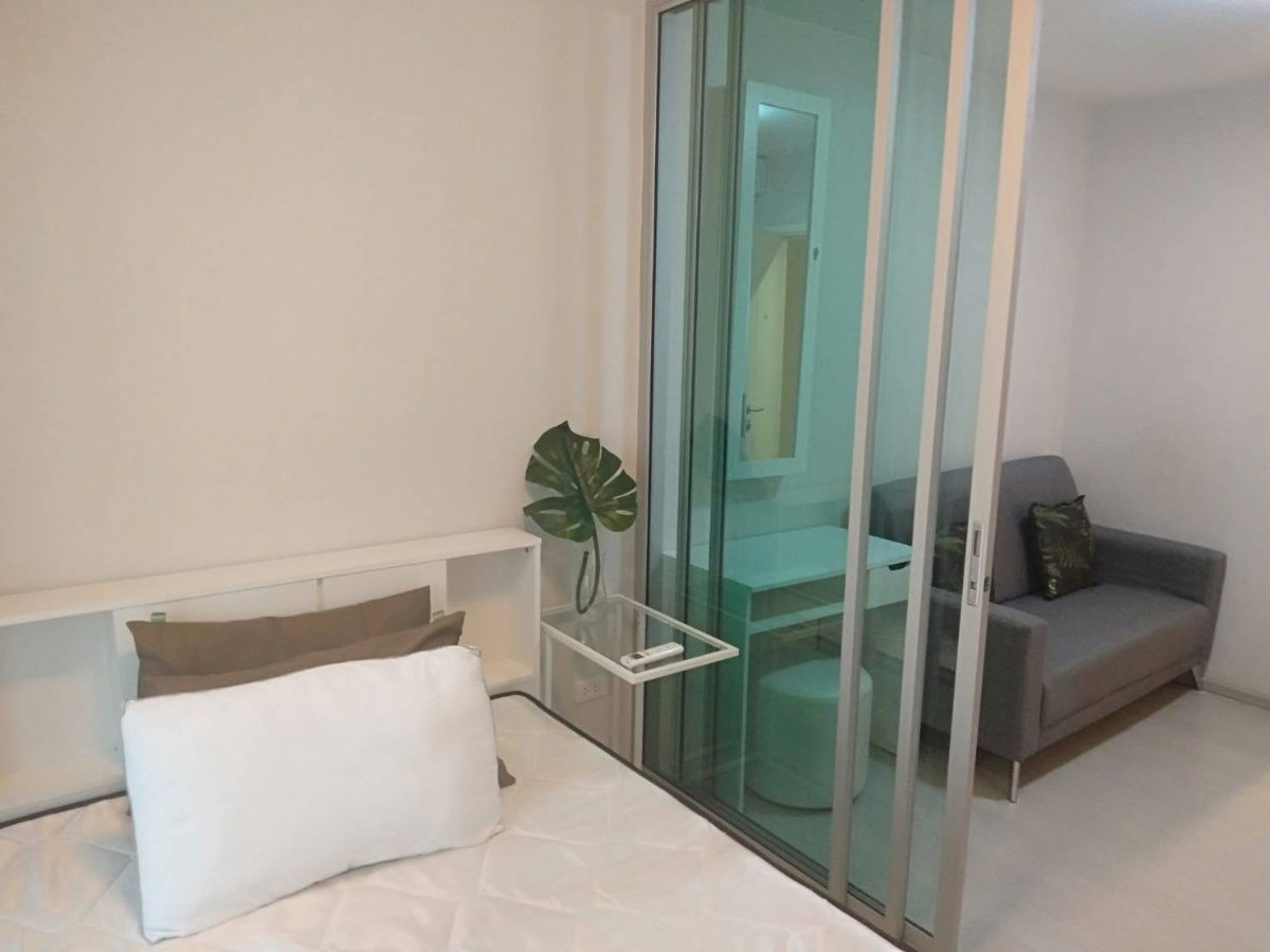 รูป เช่า!!! พลัมคอนโด รามคำแหง 60 อินเตอร์เชนจ์ 24 ตรม. ราคา 7,000 บ พร้อมเฟอร์และเครื่องใช้ไฟฟ้า - รูปที่ 4/8