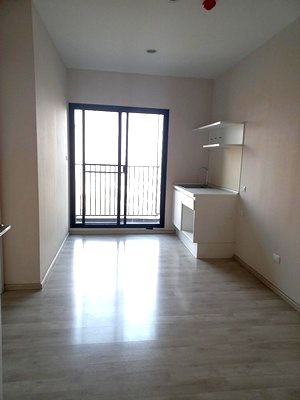Condos for sale : DF S0051 Plum Condo for sale, Central Station, Phase 1, 34th floor, empty room