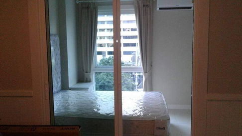 Groovy condo Sriracha, Building B, 5th floor, insurance 1+ advance 1