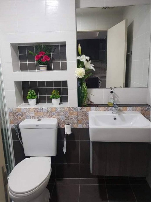 รูป ให้เช่าดีคอนโด ริน 2 นอน 2 น้ำ 5.2 ล้านบาท ค่าเช่า23,000/ด. วิวห้องนั่งเล่นเห็นตึกเซ็นเฟส เป็นส่วนตัว #เซ็นเฟสชม. - รูปที่ 3/17