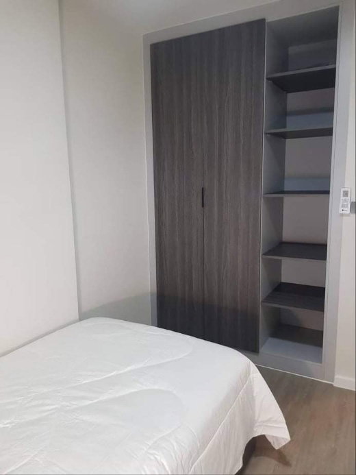 รูป ให้เช่าดีคอนโด ริน 2 นอน 2 น้ำ 5.2 ล้านบาท ค่าเช่า23,000/ด. วิวห้องนั่งเล่นเห็นตึกเซ็นเฟส เป็นส่วนตัว #เซ็นเฟสชม. - รูปที่ 5/17