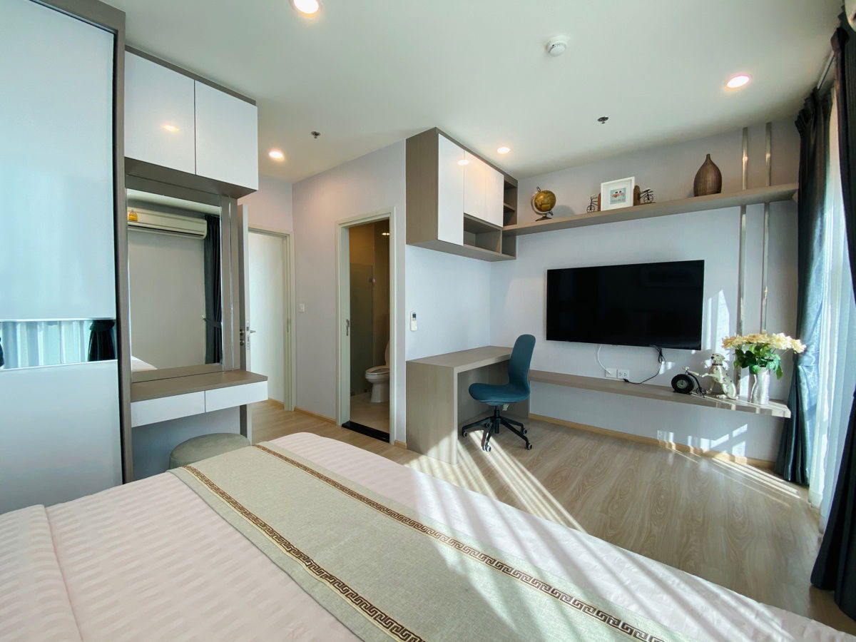 picture For Rent! Corner Unit with 2 Bed 2Bath 2 Balcony, 53.8 Sq.m Fully Furnished 22th Flr - 4/9