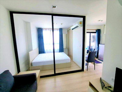 Condos for rent : Condo for rent Skyline Rattanathibet.  On the main road, Rattanathibet, near MRT the Purple Line