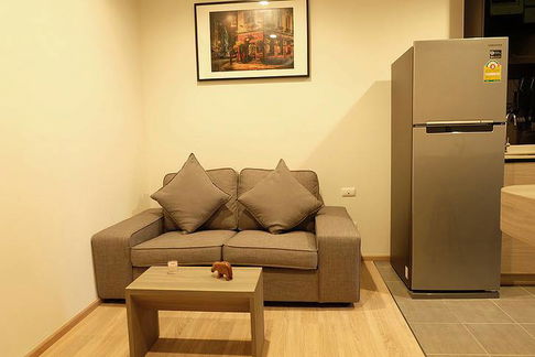 Modern 1-BR Condo at The Base Garden Rama 9 near Ramkhamhaeng Station (ID 561058)