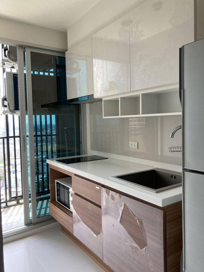 picture Amazing High Rise 1-BR Condo at Fuse Chan-Sathorn near BTS Surasak - 6/12
