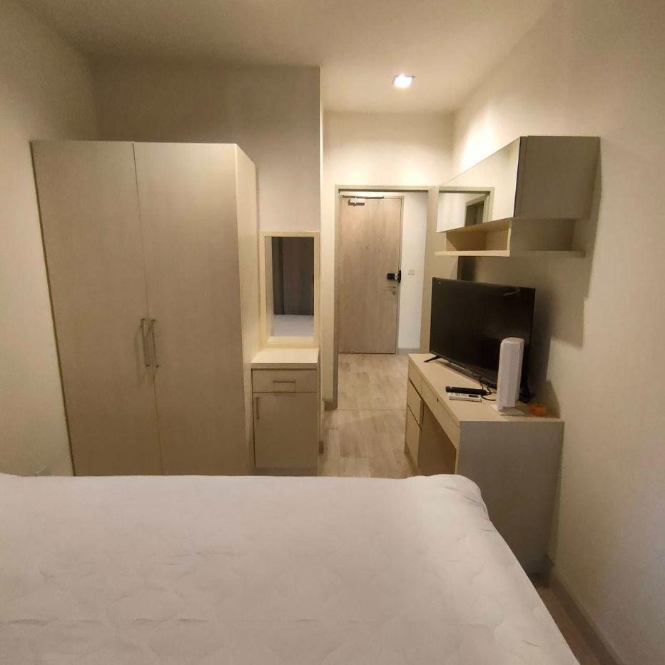 picture 2-BR Condo at Ideo Mobi Rama 9 near MRT Phra Ram 9 (ID 450393) - 11/15