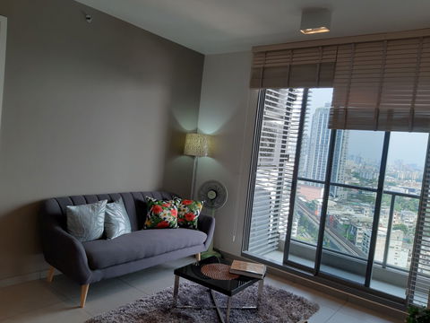 1-BR Condo at The Lofts Ekkamai near BTS Ekkamai (ID 511596)