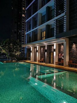 1-BR Condo at Rhythm Asoke near MRT Phra Ram 9 (ID 385278)
