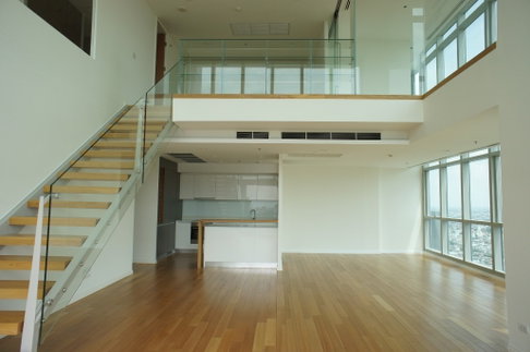 3-BR Condo at The River Condominium near BTS Saphan Taksin (ID 512043)