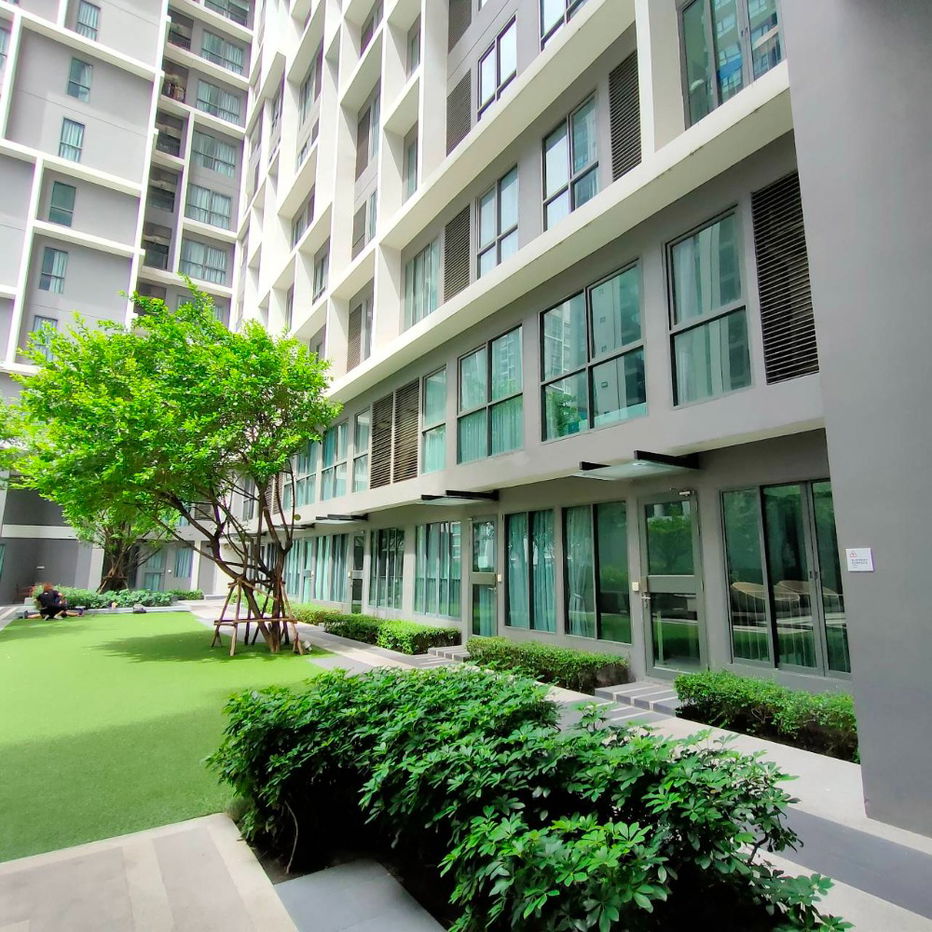 picture 2-BR Condo at Ideo Mobi Rama 9 near MRT Phra Ram 9 (ID 450393) - 1/15